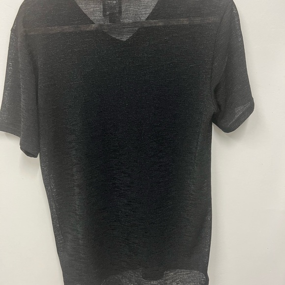 GUESS Men's V-Neck Tee Bundle - Set of 2 (Black & White) Size M - Picture 12 of 13